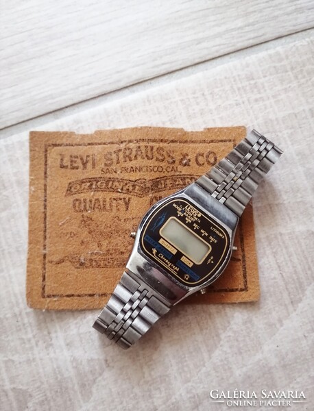 Levis quartz karora