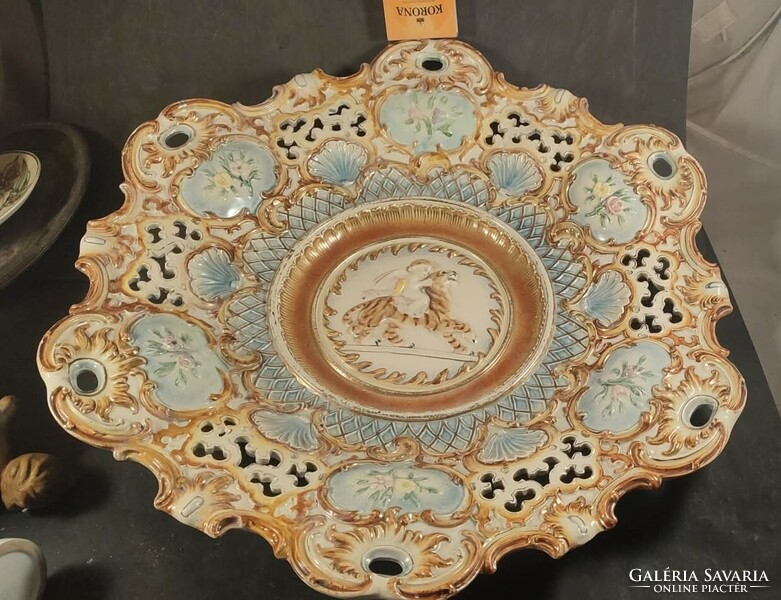 Antik majolika áttört óriás falitányér 971