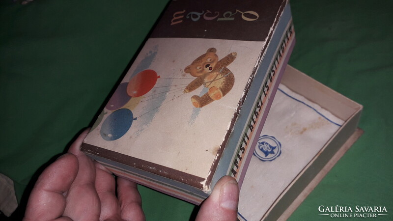 Antik MACKÓ csokoládés doboz NAGYON RITKA BUDAPESTI KEKSZ és OSTYAGYÁR 15 x10 x 5cm a képek szerint