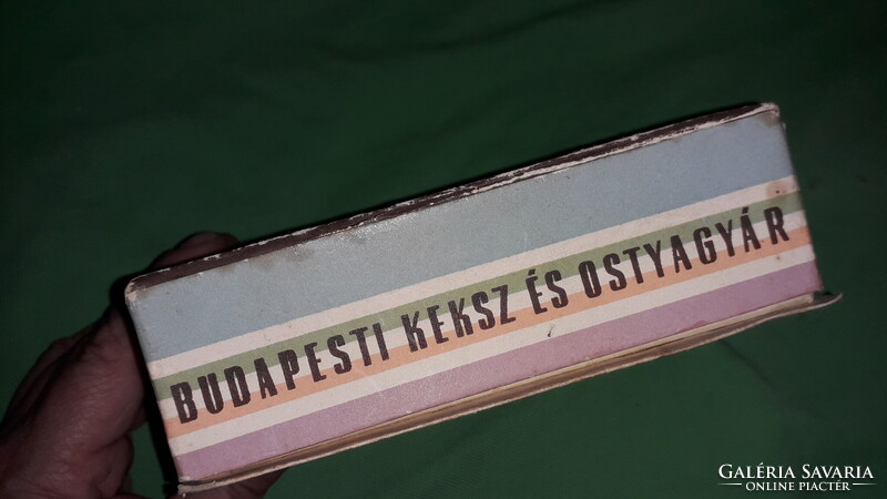 Antik MACKÓ csokoládés doboz NAGYON RITKA BUDAPESTI KEKSZ és OSTYAGYÁR 15 x10 x 5cm a képek szerint