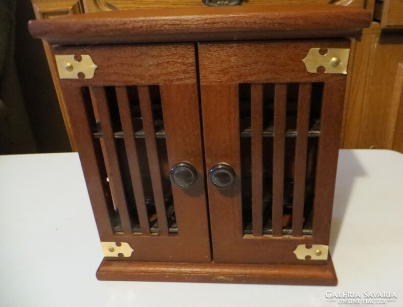 Régi vintage fa faliszekrény  24x23x11 cm tojástartó pipatartó fűszertartó