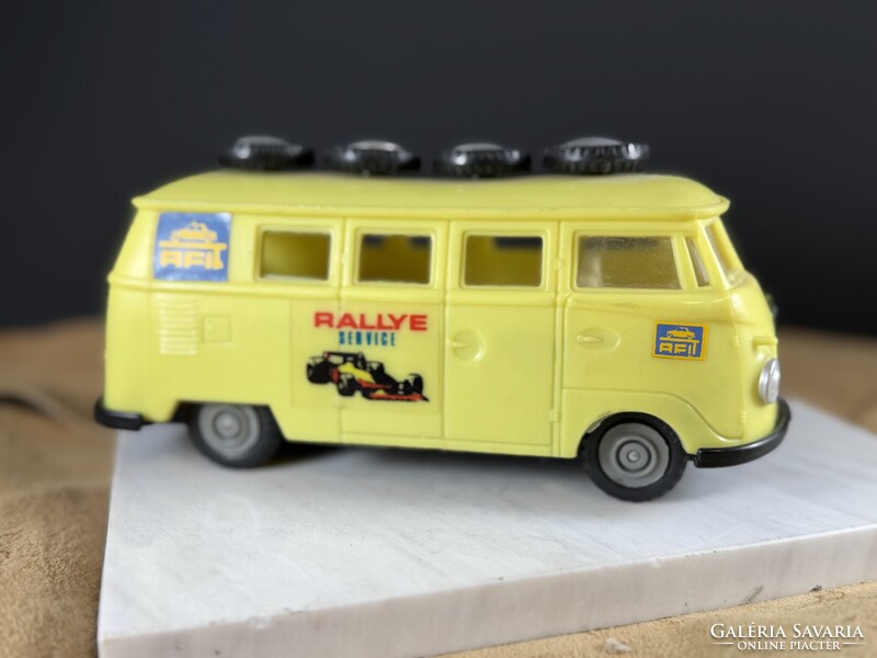 Volkswagen Transporter T1 Rally Service műanyag lendkerekes kis autó