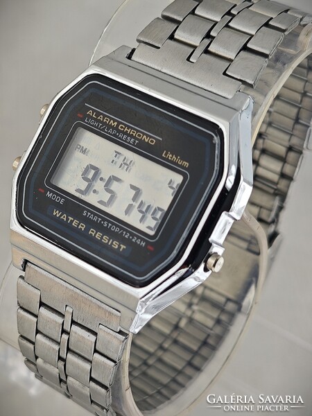 Szép állapotú retro quartz óra