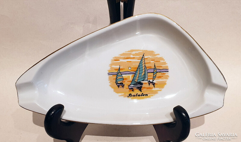 Balatoni emlék, retro, vintage Hollóházi porcelán hamutál, hamus
