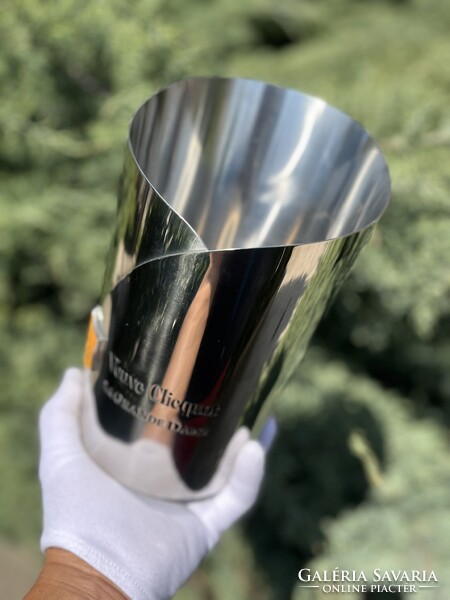 CHAMPAGNE CLUB - Veuve Clicquot „La Grande Dame” Polírozott Acél Pezsgőhűtő