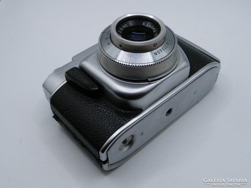 K671 Beier Beirette bőrtokos 35mm -es fényképezőgép