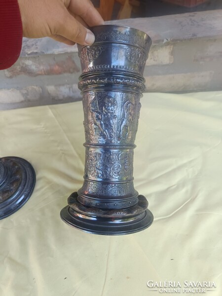 Reneszánsz stílusú ón kupa. Würtenbergben készült 19 sz.