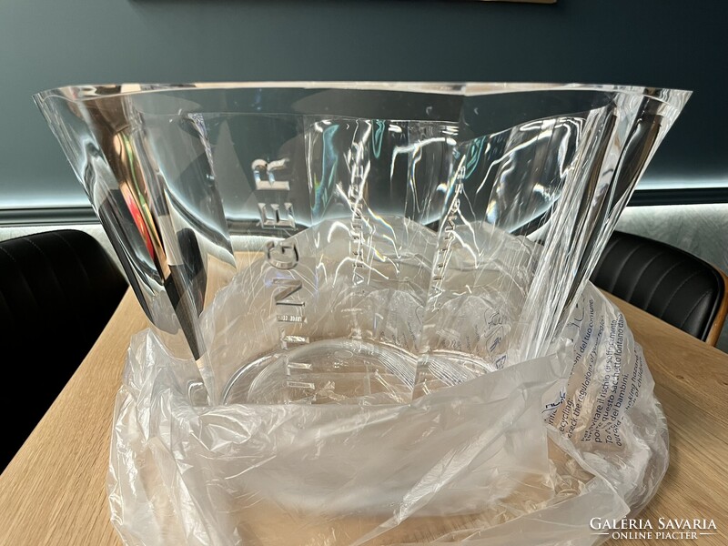 CHAMPAGNE CLUB - Taittinger XXL gyémánt formájú pezsgőhűtő 12 db Lounge Plastic Flute