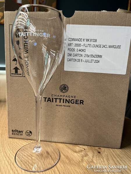 CHAMPAGNE CLUB - Taittinger XXL gyémánt formájú pezsgőhűtő 12 db Lounge Plastic Flute