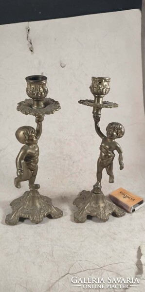 Barokk bronz puttós gyertyatartó pár 771
