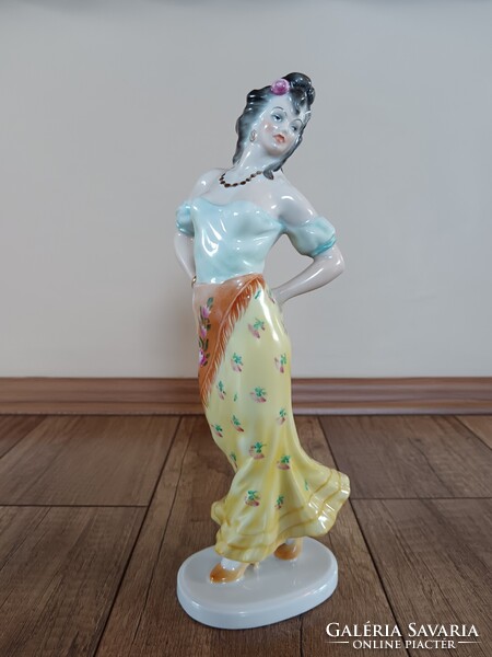 Jubileumi Herendi porcelán Carmen