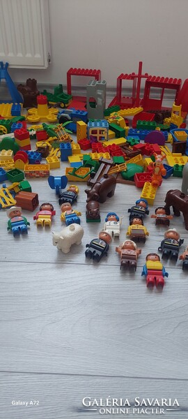 LEGO DUPLO sokaság