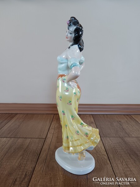 Jubileumi Herendi porcelán Carmen