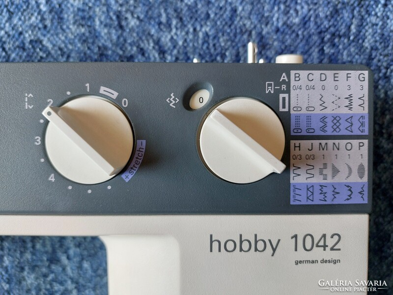 PFAFF hobby 1042 varrógép