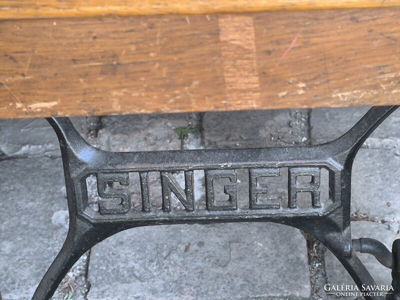 Règi singer varrógép asztal varrogèppel