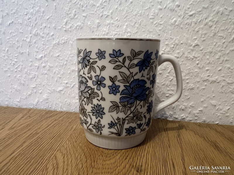 Virág mintás porcelán bögre
