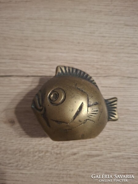 Tömör vintage sárgaréz hal figura
