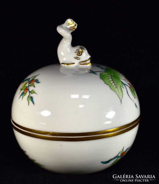 KOI HAL FIGURÁLIS FOGÓVAL HERENDI HECSEDLI - CSIPKEBOGYÓ MINTÁS PORCELÁN BONBONIER !