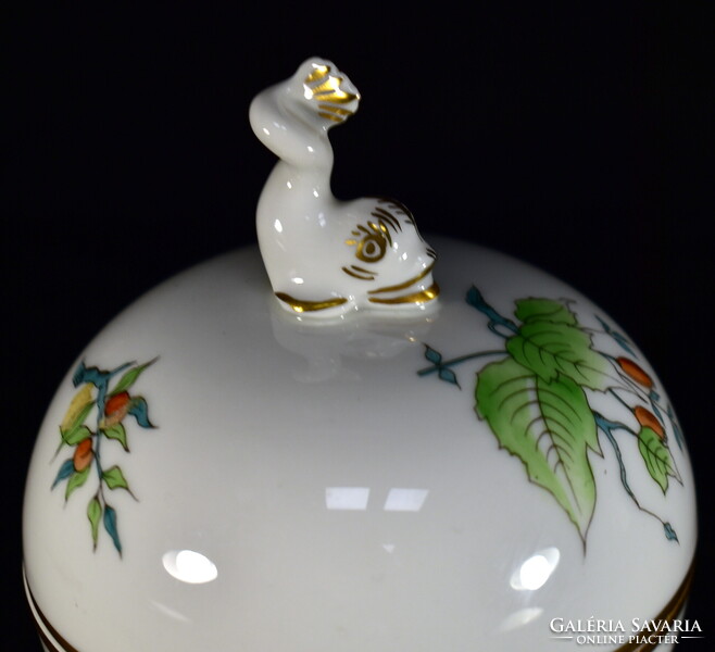 KOI HAL FIGURÁLIS FOGÓVAL HERENDI HECSEDLI - CSIPKEBOGYÓ MINTÁS PORCELÁN BONBONIER !