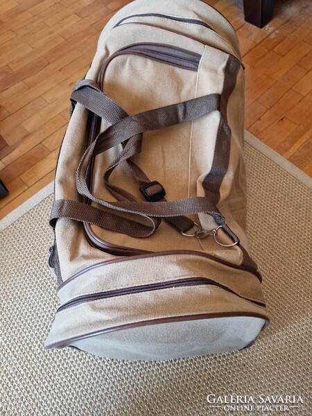 Ritka Vintage Camel Travel Bags utazótáska, újszerű, hímzett logós (90-es évekből) mérete 60x30x30cm