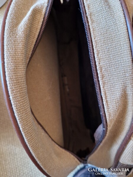 Ritka Vintage Camel Travel Bags utazótáska, újszerű, hímzett logós (90-es évekből) mérete 60x30x30cm