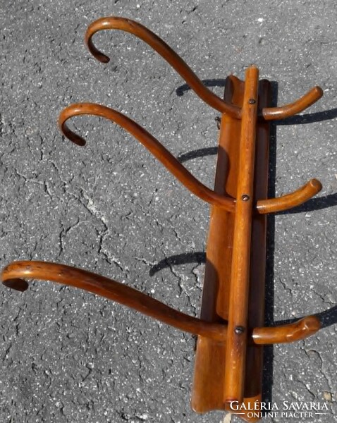 Thonet fogas.