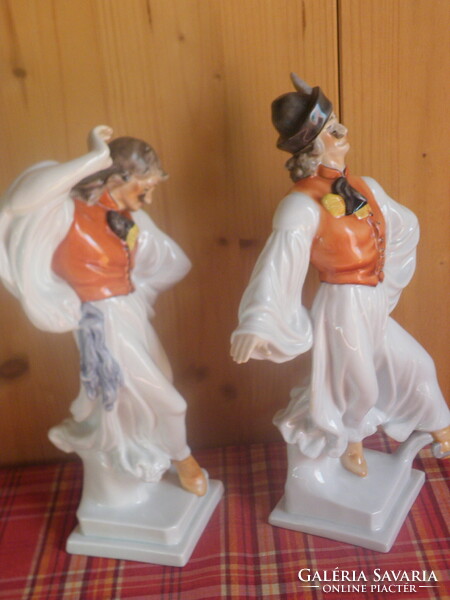 Herendi jelzett I o. 2 db. hibátlan porcelán Táncoló juhász, betyár