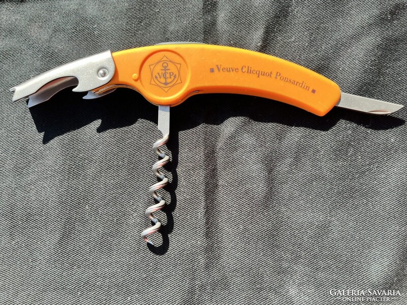 CHAMPAGNE CLUB - Veuve Clicquot – Klasszikus bárkészlet az 1990-es évekből