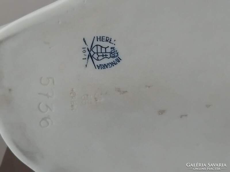 Herendi Antik pihenő akt