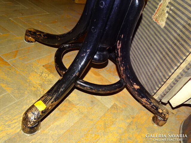 ANTIK JELZETT THONET ZONGORA SZÉK ( AKÁR ÁLLVÁNY POSZTAMENS )