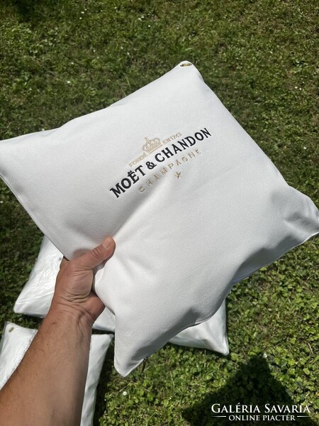 CHAMPAGNE CLUB - Moët & Chandon ICE IMPÉRIAL Törtfehér Kültéri Díszpárna – 4 Darabos Szett