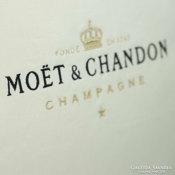 CHAMPAGNE CLUB - Moët & Chandon ICE IMPÉRIAL Törtfehér Kültéri Díszpárna – 4 Darabos Szett