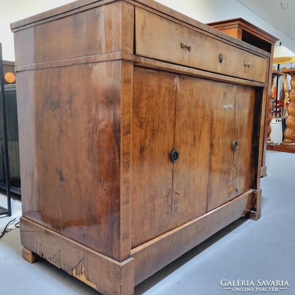 Biedermeier írókomód, trümo szekrény