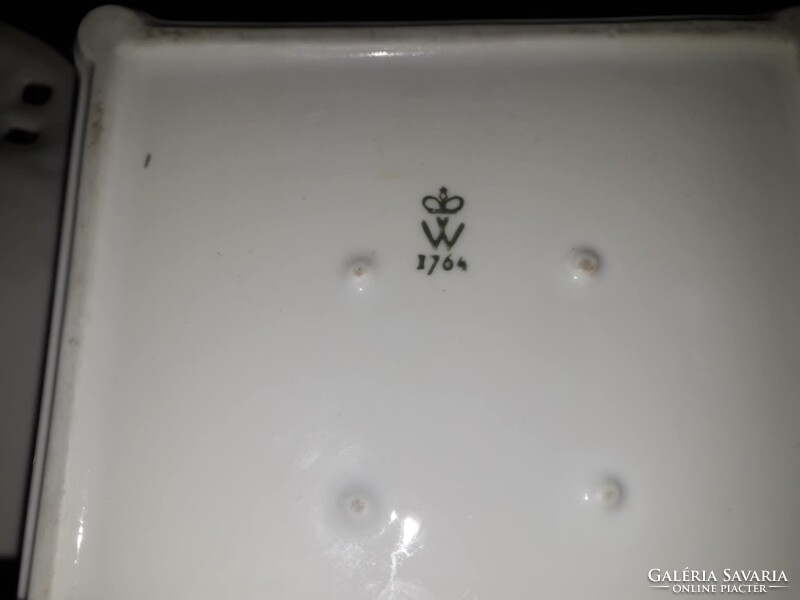 Reichenbach - Wallendorf porcelán kínáló.