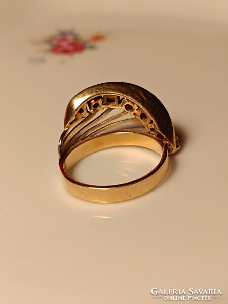 14 karátos arany gyűrű 5,4g. Átmérő 18mm (57-es)
