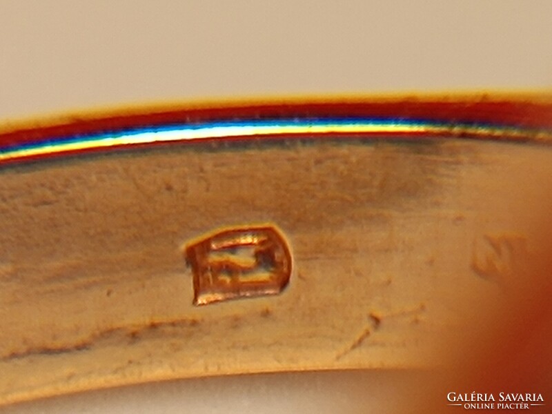 14 karátos arany gyűrű 5,4g. Átmérő 18mm (57-es)