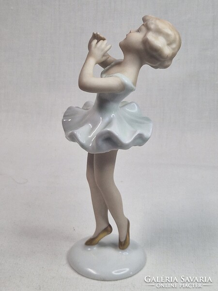 Ritka Wallendorf  gyönyörű festésű kis balerina porcelán figura hibátlan állapotban 15 cm magas