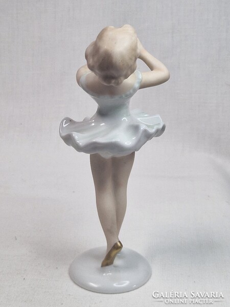 Ritka Wallendorf  gyönyörű festésű kis balerina porcelán figura hibátlan állapotban 15 cm magas