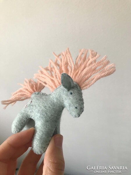 Kézműves,gyapjú filc pónik /  " mesésen