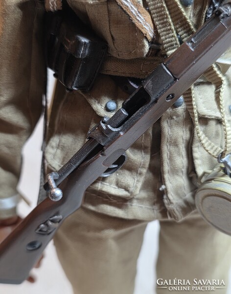 II. világháborús német Afrika Korps figura