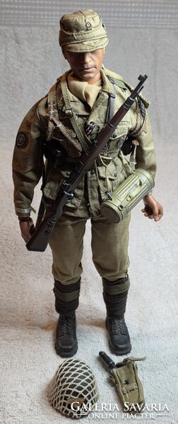 II. világháborús német Afrika Korps figura