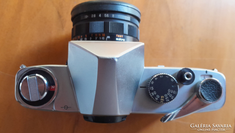 Revue SR filmes tükörreflexes fényképezőgép Hexar 52 mm F1.8 objektívvel