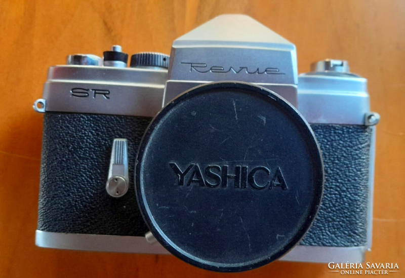 Revue SR filmes tükörreflexes fényképezőgép Hexar 52 mm F1.8 objektívvel