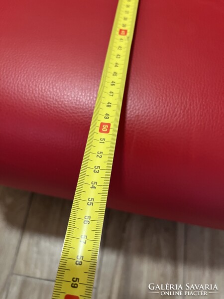 Szèp piros fotel elafó 37000 ft bp 17 kerben