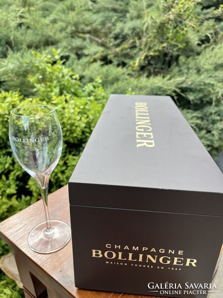 CHAMPAGNE CLUB - Bollinger Magnum Fadobozos Ajándékszett 8 db Pezsgőkóstoló Pohárral (16 cl)