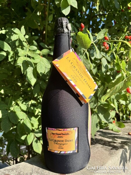 CHAMPAGNE CLUB - Veuve Clicquot x Emilio Pucci– La Grande Dame 1996 teljes szett palackkal együtt