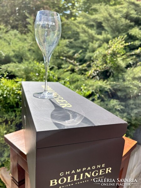 CHAMPAGNE CLUB - Bollinger Magnum Fadobozos Ajándékszett 8 db Pezsgőkóstoló Pohárral (16 cl)