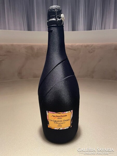 CHAMPAGNE CLUB - Veuve Clicquot x Emilio Pucci– La Grande Dame 1996 teljes szett palackkal együtt