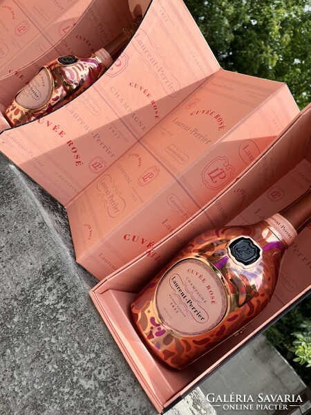 CHAMPAGNE CLUB - 2 db Laurent-Perrier Cuvée Rosé „Petal Dress” – Mágneszáras Díszdobozokban