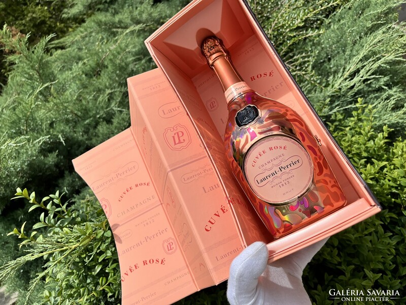 CHAMPAGNE CLUB - 2 db Laurent-Perrier Cuvée Rosé „Petal Dress” – Mágneszáras Díszdobozokban